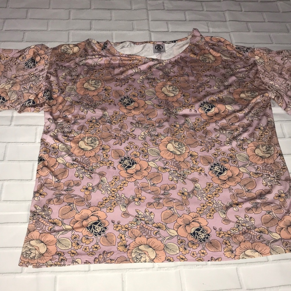 Frill sleeve top